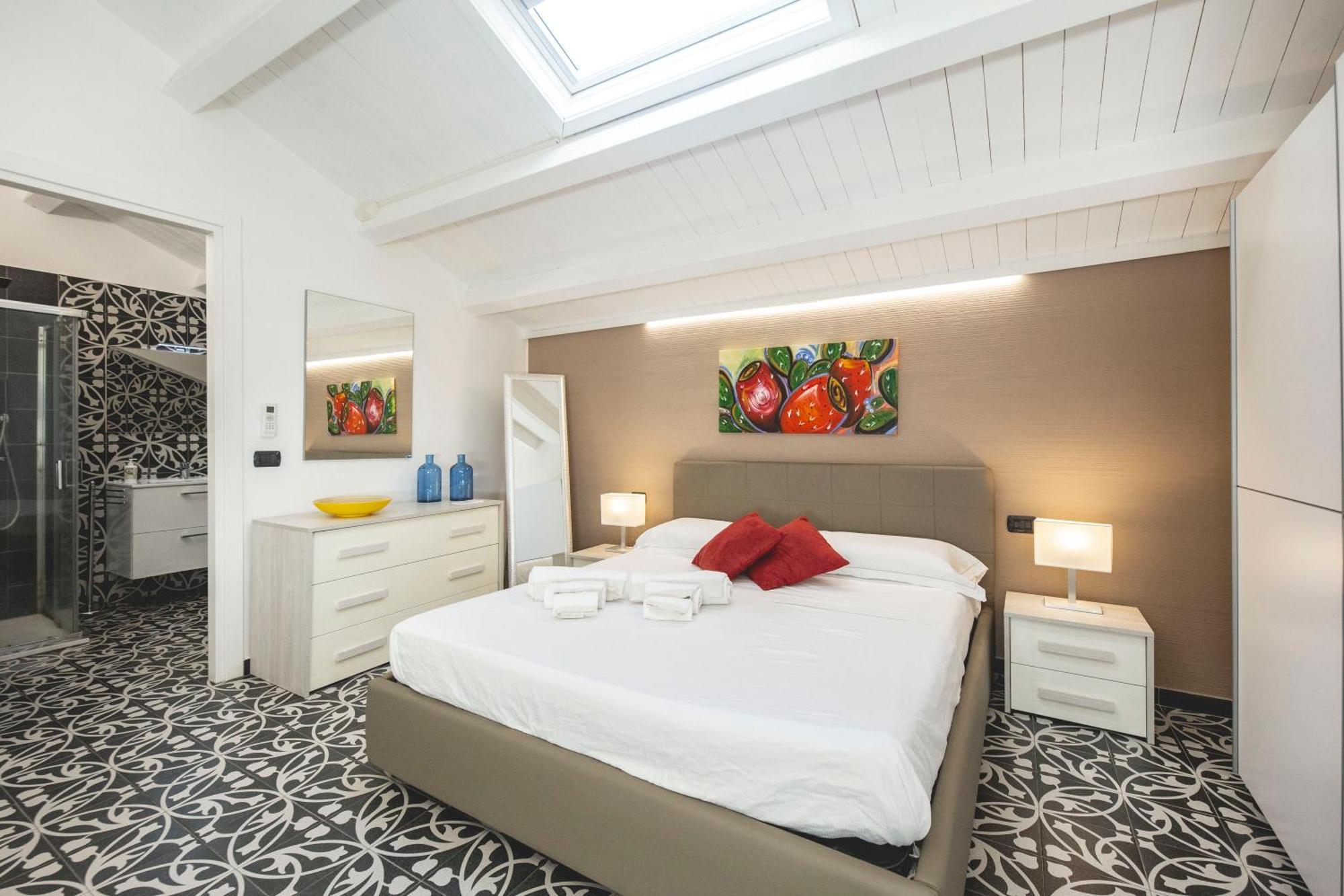 Pietranera Residence คาตาเนีย ภายนอก รูปภาพ